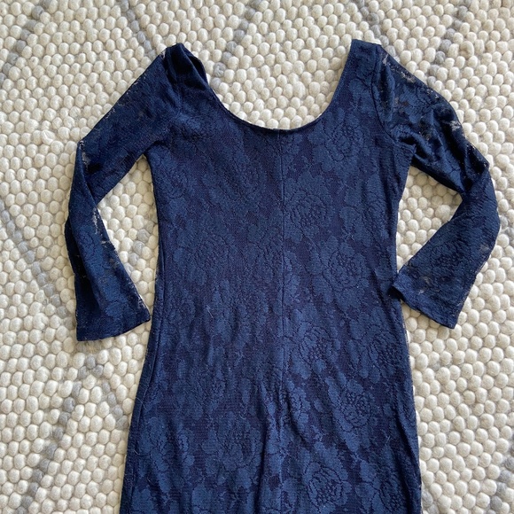 Lace Hollister dress - Picture 4 of 6